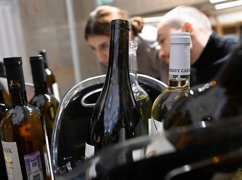 盧布波動下的俄羅斯市場 家電、電子產品與酒類價格高企